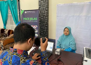 Hari Kedua, Permohon Paspor Pada Layanan Pace Jelas Kantor Imigrasi Sorong di Kabupaten Fakfak Terbanyak untuk Tujuan Wisata dan Umrah