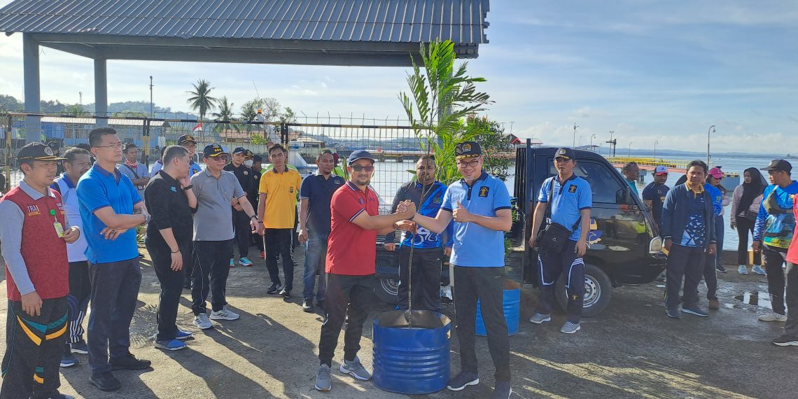 Dukung Penghijauan Pelabuhan, Kepala Kantor Imigrasi Sorong Hadiri Undangan Kepala Kantor Kesyahbandaran dan Otoritas Pelabuhan Sorong Dalam Kegiatan Coffee Morning