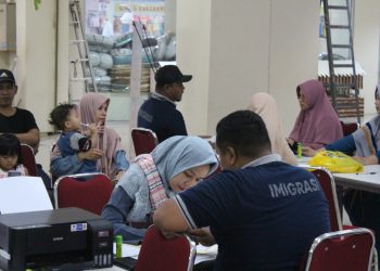 Imigrasi Sorong Sukses Gelar Pelayanan Paspor Merdeka: Pemohon Membeludak Melebihi Kuota