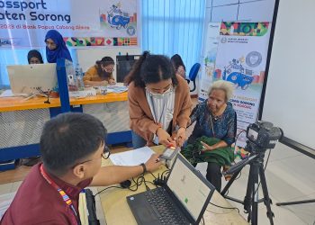 Layanan Eazy Passport di Bank Papua Cabang Aimas Mendapat Respon Positif dari Pegawai dan Masyarakat