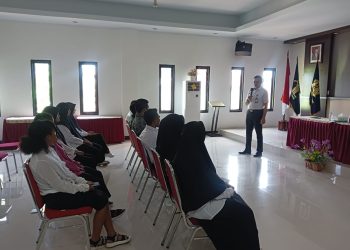 Berikan Pembekalan! Kepala Kantor Imigrasi Sorong Sambut Hangat Mahasiswa dan Siswa Magang