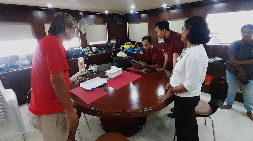Kedatangan Kapal HENRIETTA III, Imigrasi Sorong Lakukan Pemeriksaan Keimigrasian