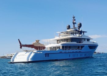 Imigrasi Sorong Lakukan Pemeriksaan Keimigrasian terhadap Penumpang OCEAN DREAMWALKER III