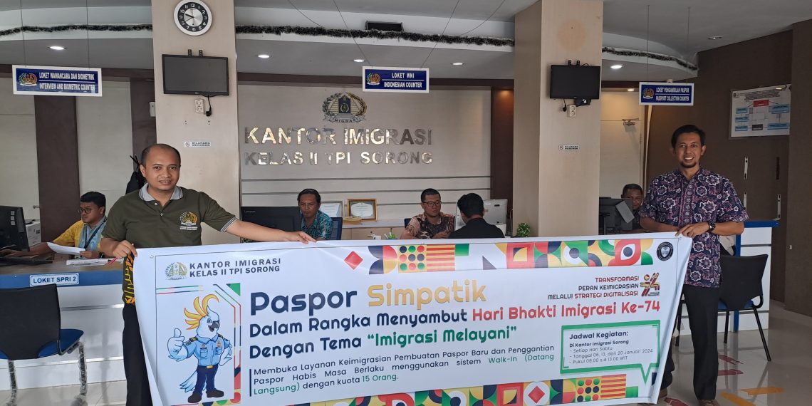 Paspor Simpatik Memikat Hati Masyarakat Sorong Dalam Menyambut Hari Bhakti Imigrasi ke-74