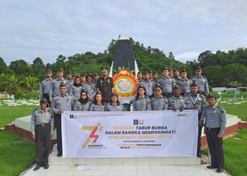 Hari Bhakti Imigrasi ke-74: Imigrasi Sorong Sajikan Penghormatan dalam Tabur Bunga untuk Para Pahlawan