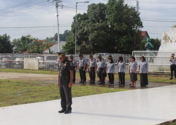 Imigrasi Sorong, Lapas Sorong, dan Bapas Sorong Gelar Upacara Tabur Bunga di Taman Makam Pahlawan Tri Jaya Sakti Sorong