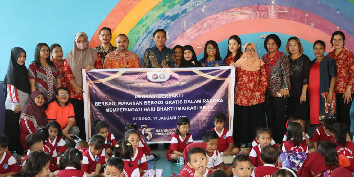 Program makan bergizi gratis di TK Pembina Kota Sorong