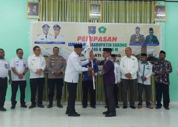 Kantor Imigrasi Sorong Hadiri Pelepasan Jamaah Haji Kabupaten Sorong Tahun 1446 H / 2025 M