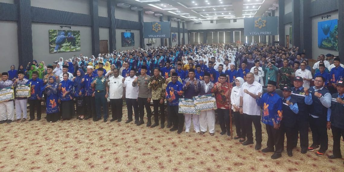 Dukung Pelayanan Publik Keagamaan, Imigrasi Sorong Hadiri Pelepasan Jamaah Haji Provinsi Papua Barat Daya 1446 H / 2025 M