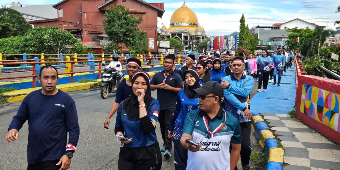 Jalan santai diikuti segenap jajaran Imigrasi Sorong