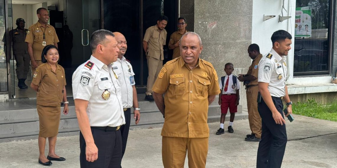 Kepala Kantor Imigrasi Sorong Dampingi Kakanwil Ditjen Imigrasi Papua Barat Bertemu Plt Kadis PUPR Sorong