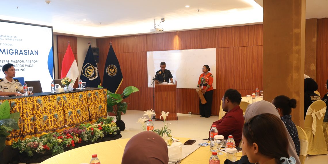 Imigrasi Sorong Laksanakan Sosialisasi Keimigrasian terkait Aplikasi M-Paspor, Paspor Elektronik, dan Inovasi Pelayanan Paspor