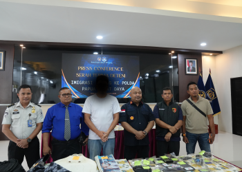 Imigrasi Sorong Serahkan Deteni kepada Polda Papua Barat Daya untuk Proses Penanganan Perkara